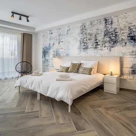 The Cube - Designer Finished By Sf Homes Apartment *