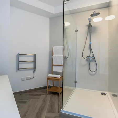 The Cube - Designer Finished By Sf Homes